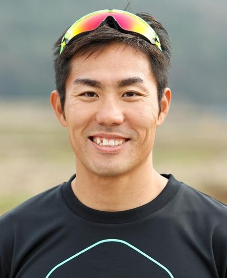 山本良介