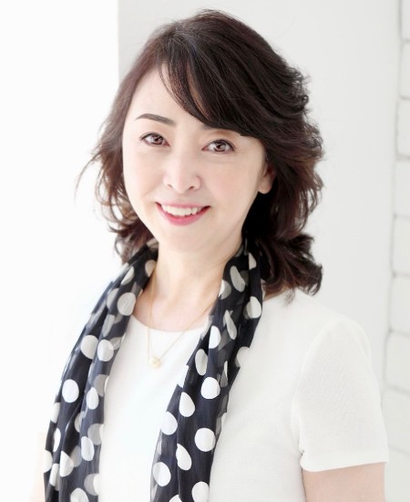 牛窪万里子