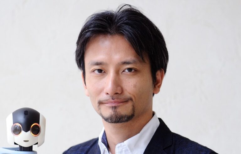 高橋智隆