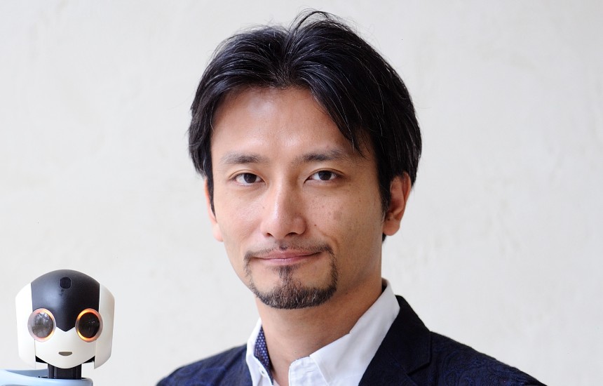 高橋智隆