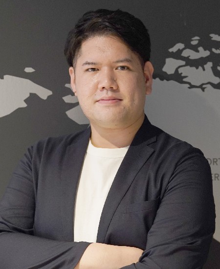 本間謙斗