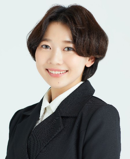 黒木芽衣